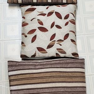 Decrative Couch Accent Pillows - 4
